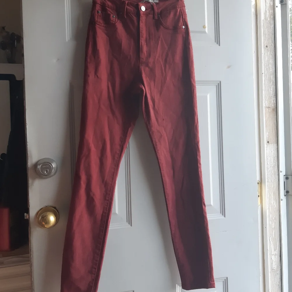 Hi Rise Jeans - Picture 7 of 10